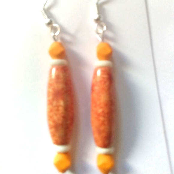 Handmade Beaded Earrings! Different colors and lengths. Prices listed $5-$10 - Picture 4 of 13